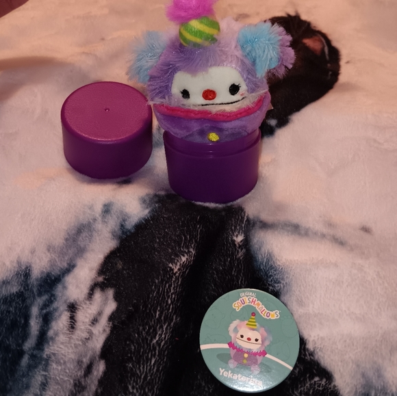 HTF Yekaterina the Bigfoot Clown Micromallow Capsule 2.5" Squishmallows - Picture 2 of 2